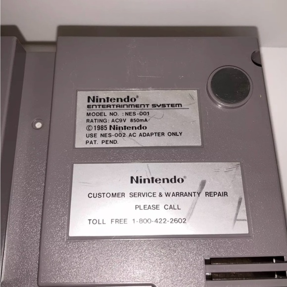 1985 Original Nintendo NES Console With 2 Controllers, Adapter ~ No games! - Picture 13 of 14